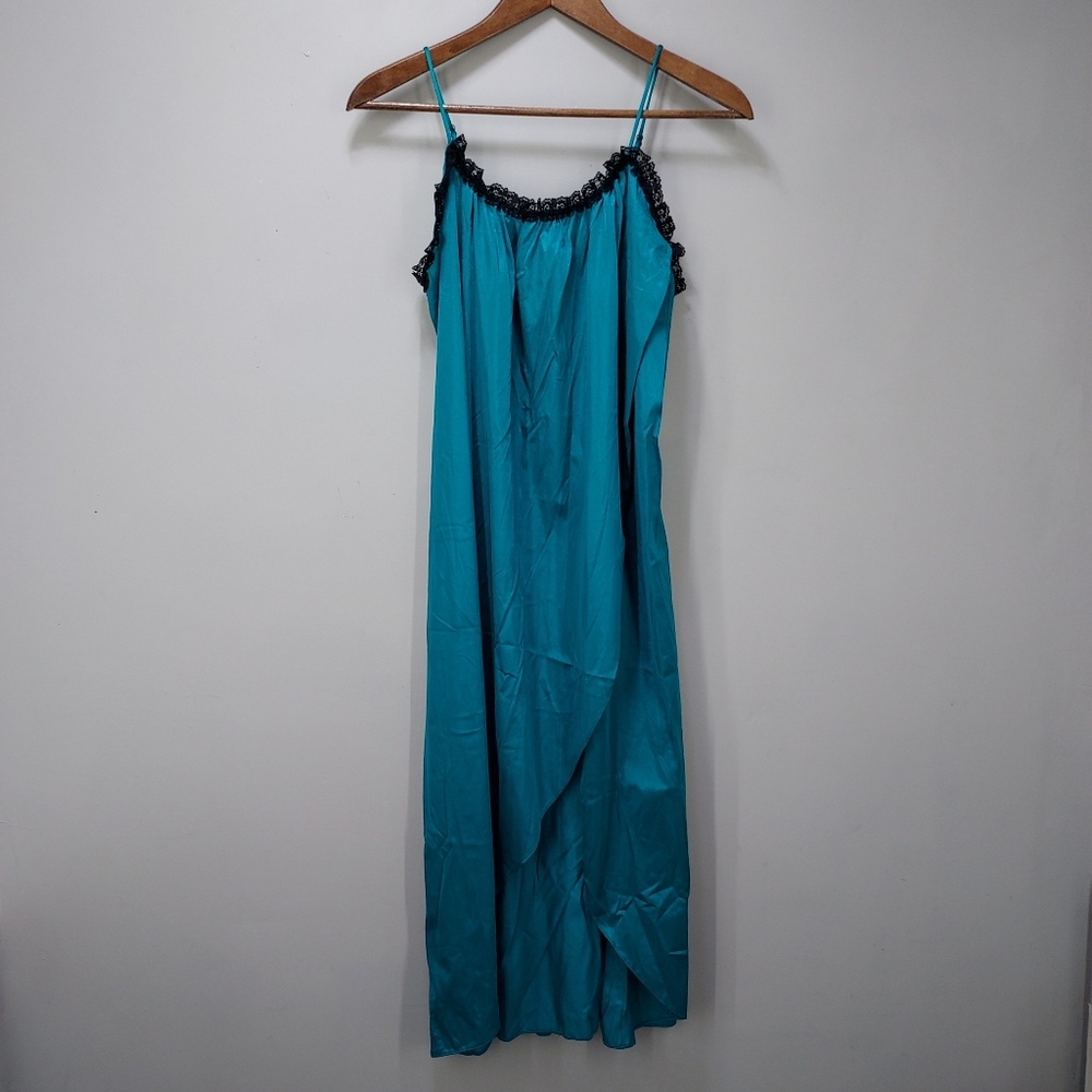 Vintage Lady Cameo Dallas Chemise Slip Dress